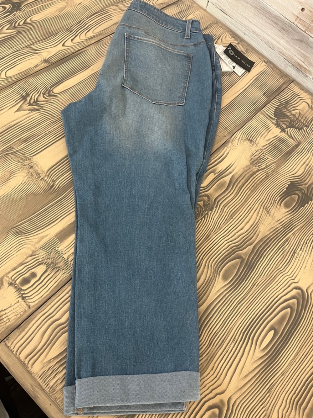 Women’s Boyfriend Jeans in Medium Blue Curations.